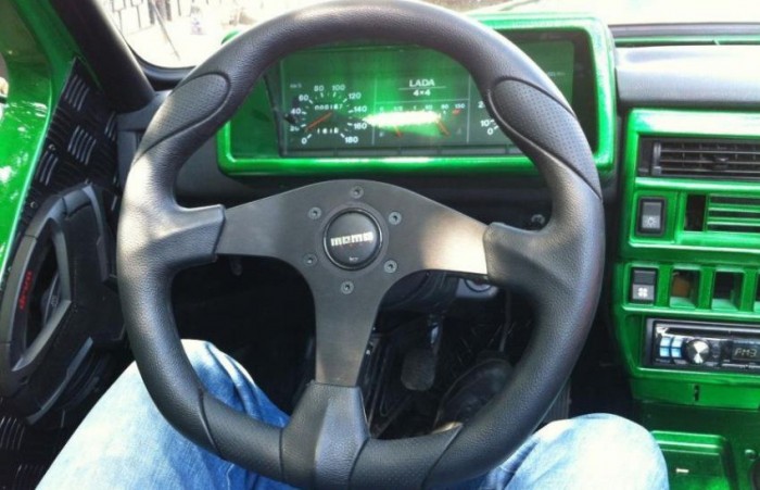 Ez a Lada Niva poraiból támadt fel, és lett partiállat 11