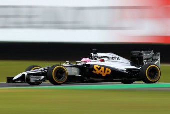 F1: Buttont élete formájában rúgják ki?