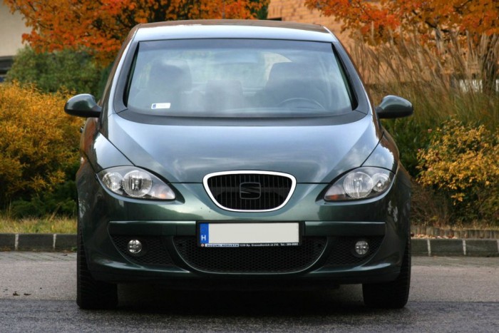 Használt autó: jobb vétel az Octaviánál? 9 Szemből ugyanolyan, mint az Altea és a korabeli Leonra is nagyon hasonlít. Egy benzines és két dízelmotorból áll a választék
