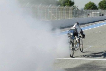 Új sebességi rekord kerékpáron: 333 km/óra!