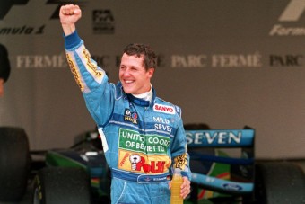 F1: Mindenki üzenhet Schumachernek