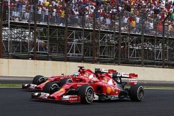 F1: Nézd újra a Räikkönen-Alonso csatát!