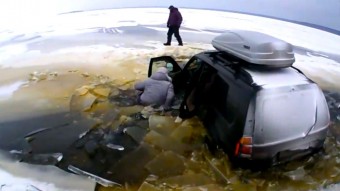 Utánozzák a Balaton jegébe szakadt Hummert