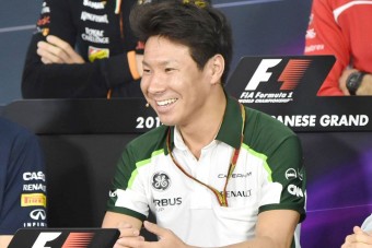 F1: Kobajasi marad, Chilton csapatot vált?