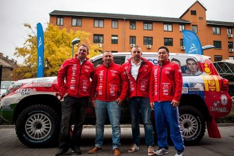 A Sandlander három autóval indul a Dakaron