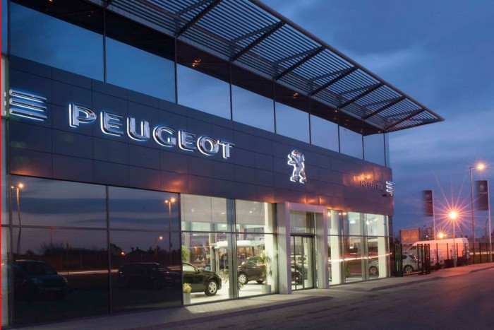 Használt autók: szervizelés, olcsóbban 10 | Vezess Többnyire az importőr szubvencionálja az öregebb autók alacsonyabb díjtételeit