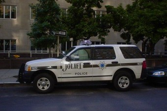 Rendőrrel ütközött, meghalt egy autós