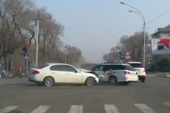 Paródiába illő üldözés