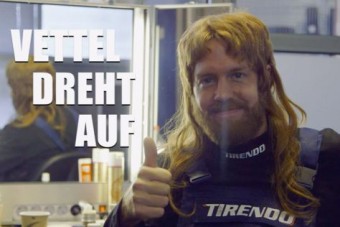 F1: Vettel egy őrült autószerelő bőrébe bújt