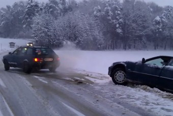 BMW-s a pácban, de az audis segít