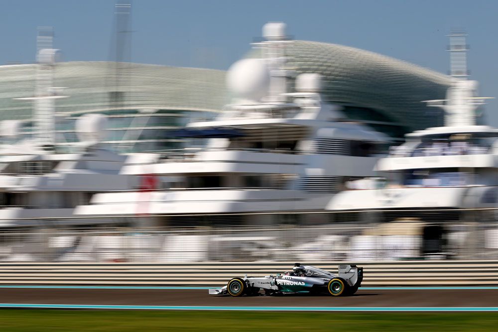 F1: Hamilton vitte a pénteket, Alonso kimaradt 14