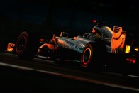 F1: Hamilton vitte a pénteket, Alonso kimaradt 106