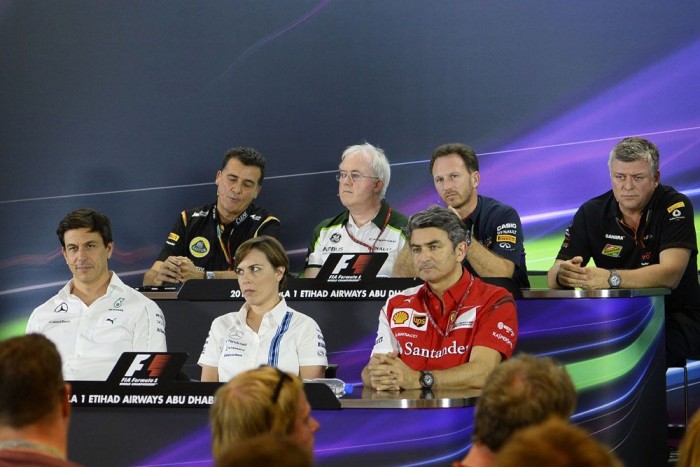 F1: Motorháborúval spórolna a Red Bull 6