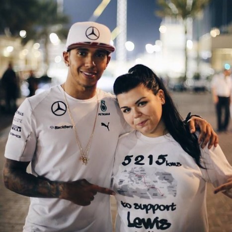 F1: Magyar lánnyal pózol Hamilton 3