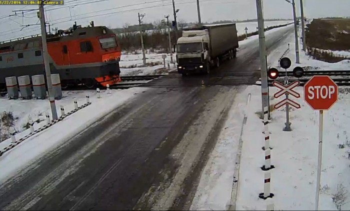 Szörnyű halálos baleset egy vasúti átjáróban