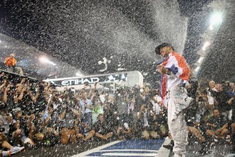 F1: Hamilton nem kért a macskajajból