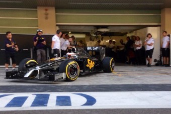 F1: Vergődött a McLaren, kigyulladt a Red Bull