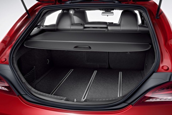 Itt a legújabb magyar Mercedes! 6 | Vezess Itt a legújabb magyar Mercedes! 6