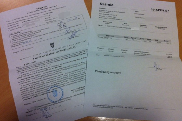 Ezekkel a papírokkal kellett volna kitapétáznom a műszerfal tetejét. Rajtuk név, lakcím, miegyebek