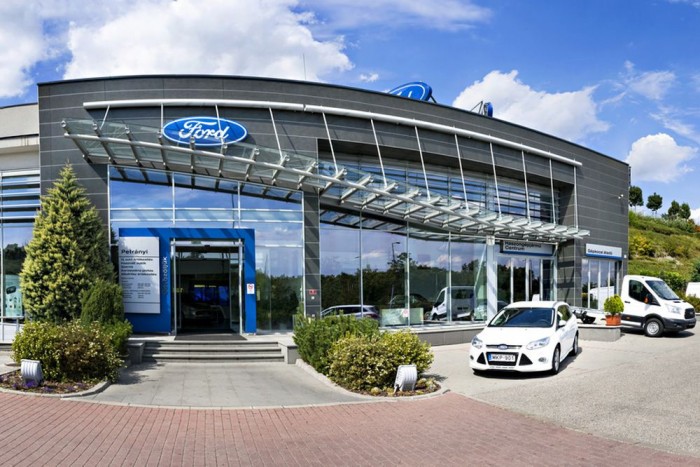 Ford Petrányi. 1992 óta a piacon. (X) 4