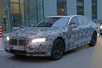 Belső információk az új BMW 7-esről