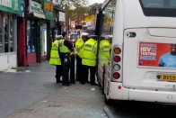 Megmentette utasait a haldokló buszsofőr 15