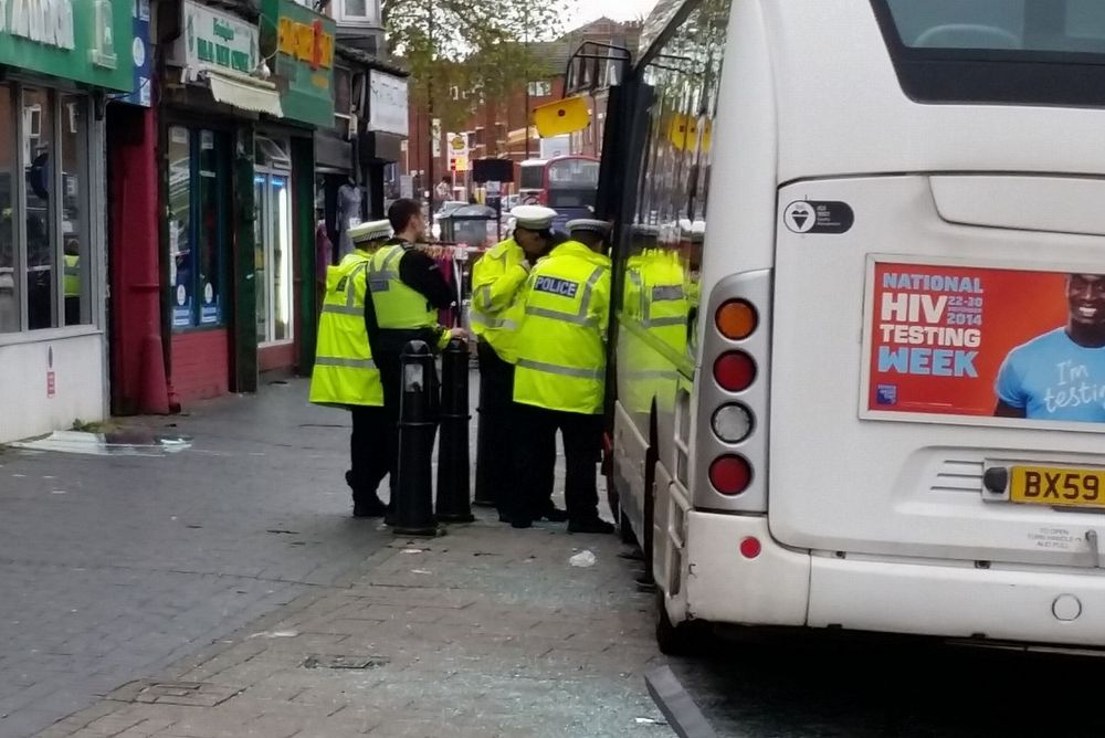 Megmentette utasait a haldokló buszsofőr 7