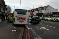 Megmentette utasait a haldokló buszsofőr 16