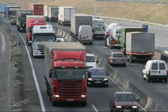 Óriási dugó az M0-son