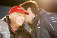 F1: Lauda kiakasztja a Mercedes fejeseit 10