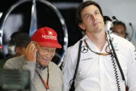 F1: Lauda kiakasztja a Mercedes fejeseit 12