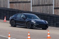 Új formával támad a Porsche Panamera 10