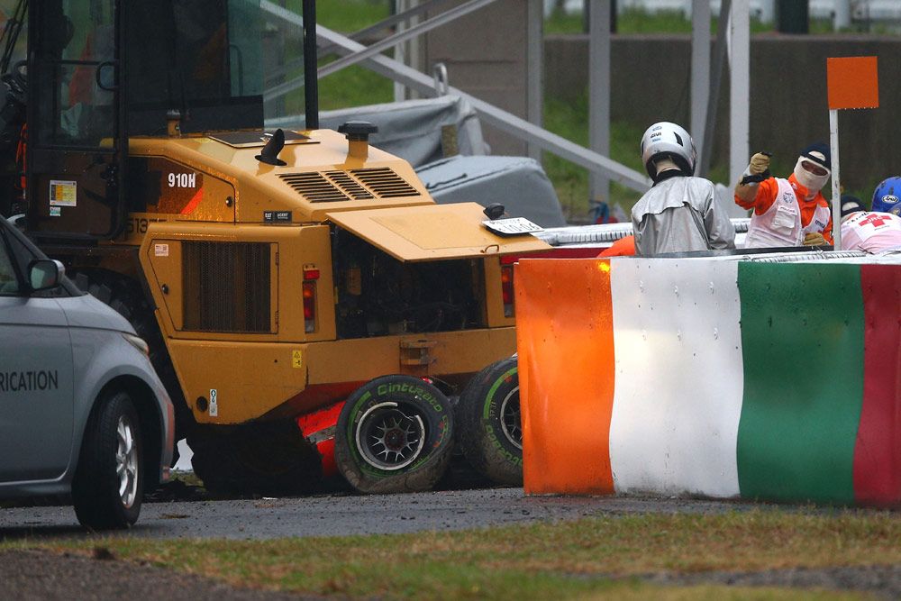 F1: Bianchi egyszerre nyomta a féket és a gázt 9