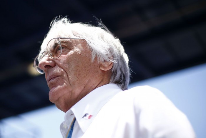F1: Ecclestone tovább hajtja a régi motorokat 6