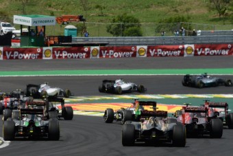 F1: Telitalálat az öt másodperces büntetés