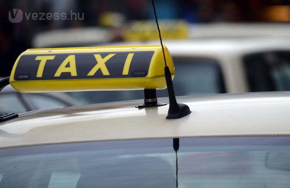 Taxisblokád az Uber ellen Párizsban 1