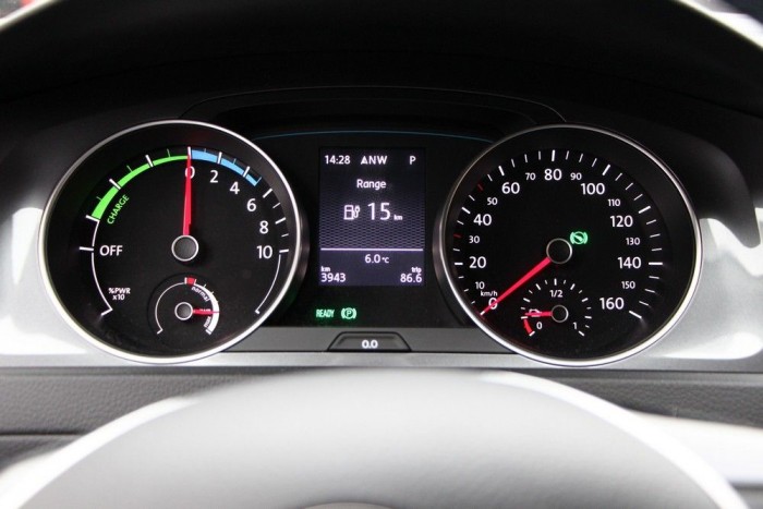 A Nagy Villanyautó-Teszt! Melyik jut legtovább? 14 | Vezess 85,6 km után a Golf korlátozta a teljesítményt, elvette a fűtést