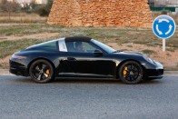 Felvarrják a Porsche 911 ráncait 13