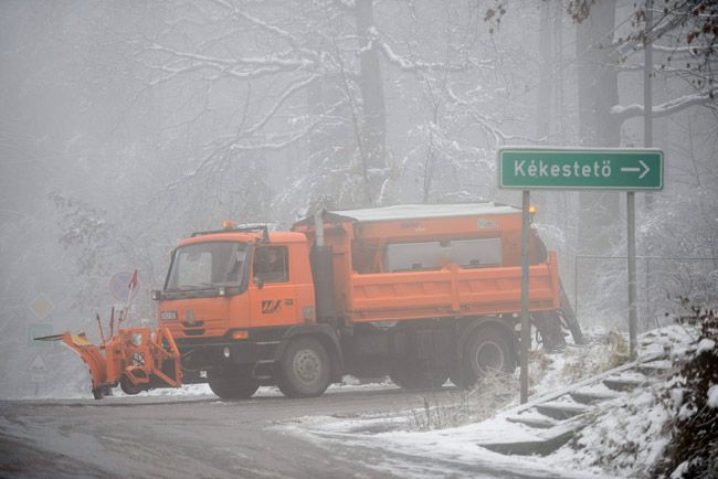 Közúti nyiladék segít elhagyni Dobogókőt 4