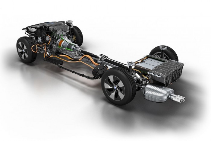 Minden BMW-ből lesz konnektoros hibrid 4