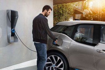 Minden BMW-ből lesz konnektoros hibrid