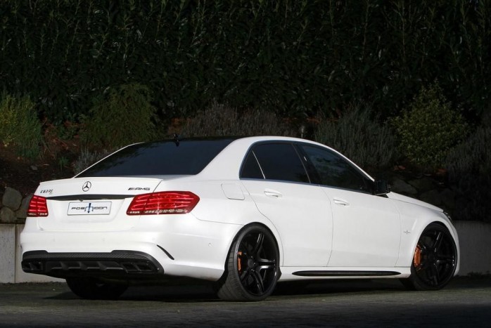 340 fölött száguld az E-osztály 7 | Vezess 340 fölött száguld az E-osztály 7