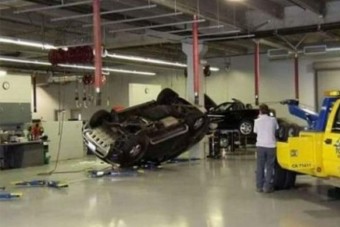 Az autószerelők gyöngye - csoda, hogy a tulaj nem vágott eret