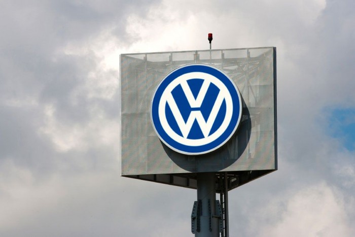 A Forma-1-et fontolgatja a Volkswagen 6