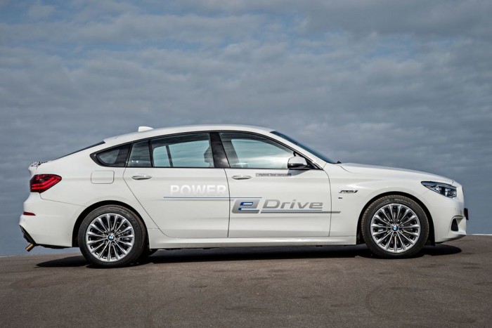 BMW sporthibrid 670 lóerővel 4