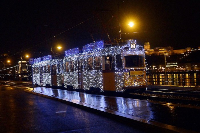 Elindult a fényvillamos Budapesten 3