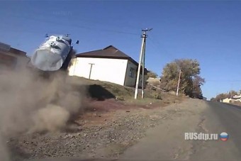 Ekkorát filmen nem ugratnak, mint ez az ukrán kamionos