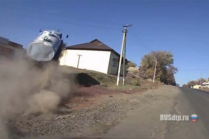 Ekkorát filmen nem ugratnak, mint ez az ukrán kamionos