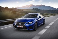 M3-as (pontosabban M4-es) konkurenst dob piacra a Lexus. Az RC F-et technikai megoldások özönével felvértezve küldik a csatatérre