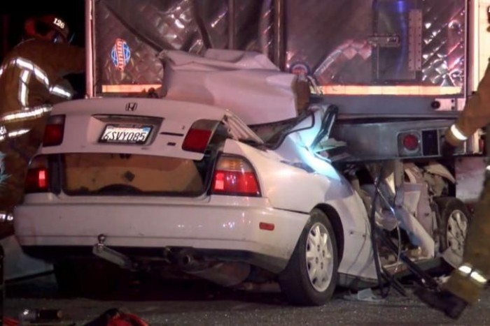 Válás helyett a kamion alá hajtott 5 | Vezess Válás helyett a kamion alá hajtott 5